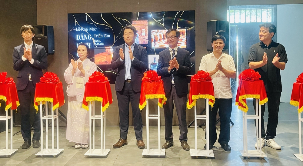 Hà Nội: Triển lãm “Dáng hình của đất” - Ảnh 1.