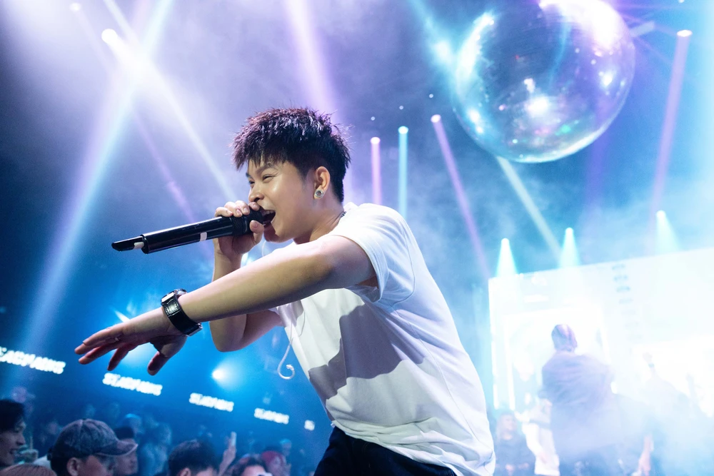 Quán quân Rap Việt - Seachains tái xuất âm nhạc sau 3 năm lấy vợ sinh con  - Ảnh 2.