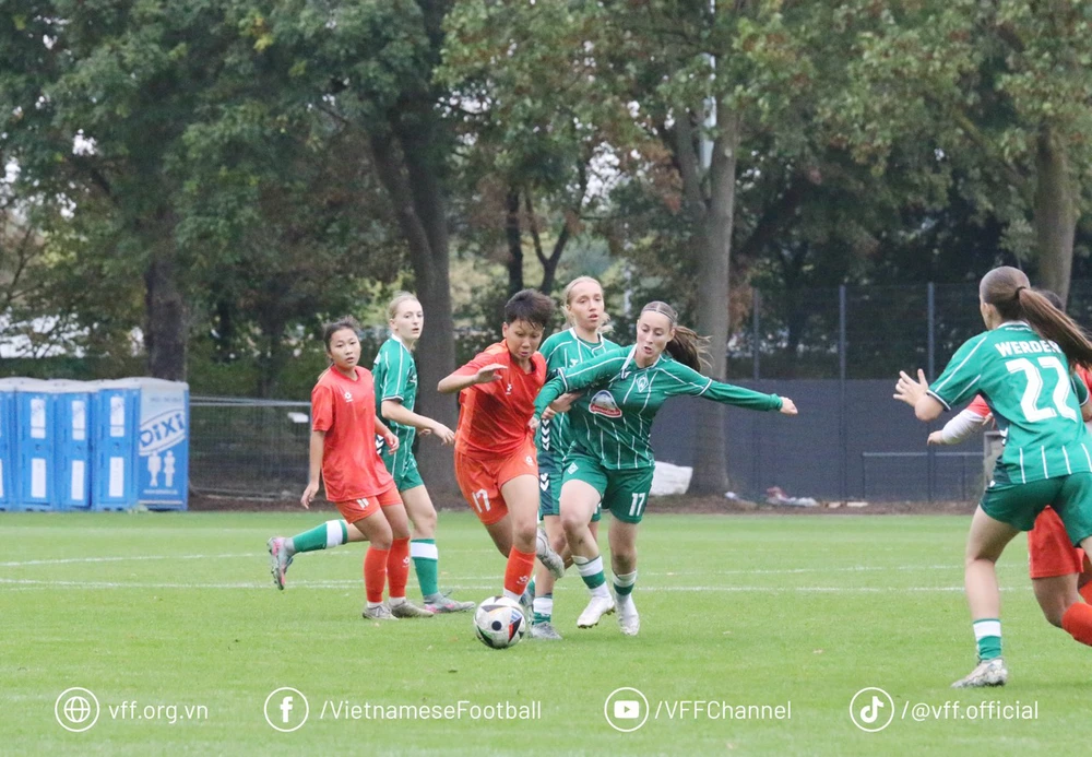 U17 Việt Nam lại thua đậm trước U17 Werder Bremen - Ảnh 1.