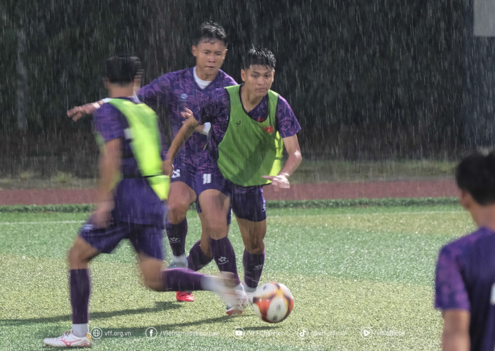 Tin nóng bóng đá Việt hôm nay 20/9: U18 Việt Nam gặp K-League U18 All Star; Công Phượng báo tin vui cho Trường Tươi Đồng Nai - Ảnh 1.