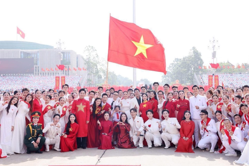 Dàn nghệ sĩ vỡ òa cảm xúc, tự hào khi tham dự diễu binh, diễu hành kỷ niệm 80 năm Quốc khánh - Ảnh 12.