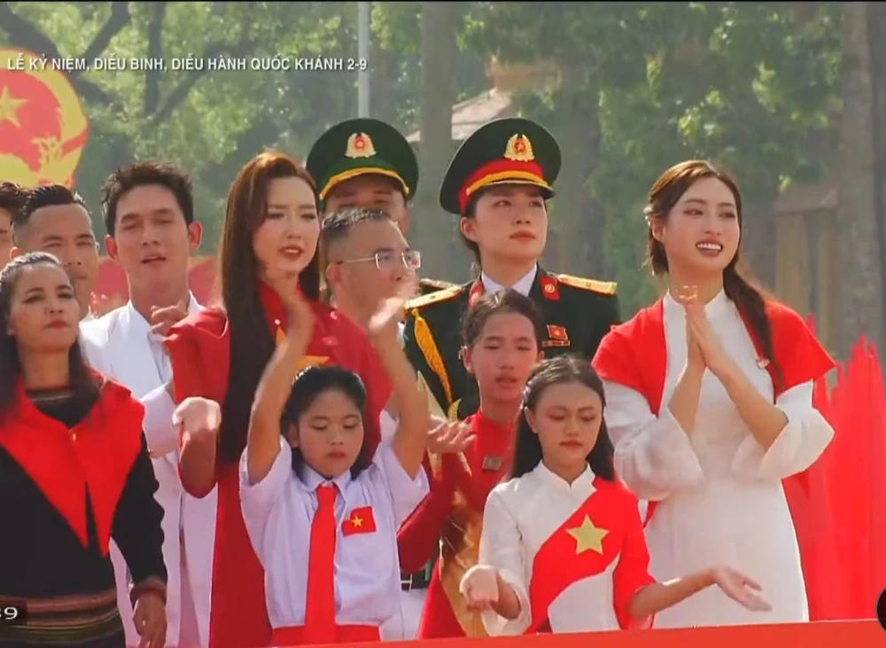 Ngôi sao bóng chuyền nữ Việt Nam nhận vinh dự đặc biệt trong lễ diễu binh, diễu hành A80 - Ảnh 3.