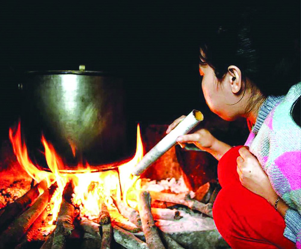 Chữ và nghĩa: Làm lửa - Ảnh 1.