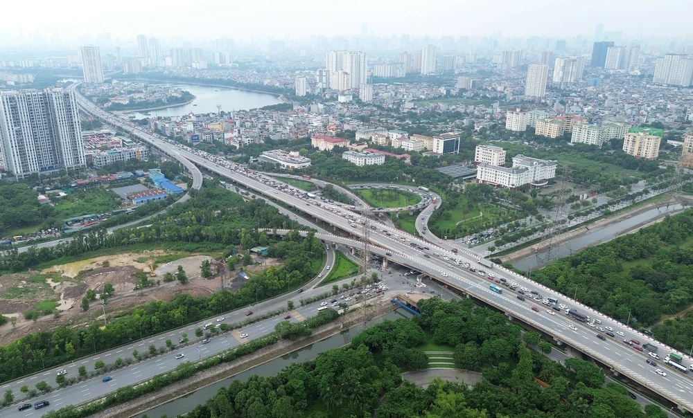 Giao thông Hà Nội thông thoáng trong chiều ngày nghỉ lễ cuối cùng dịp Quốc khánh 2/9 - Ảnh 7.