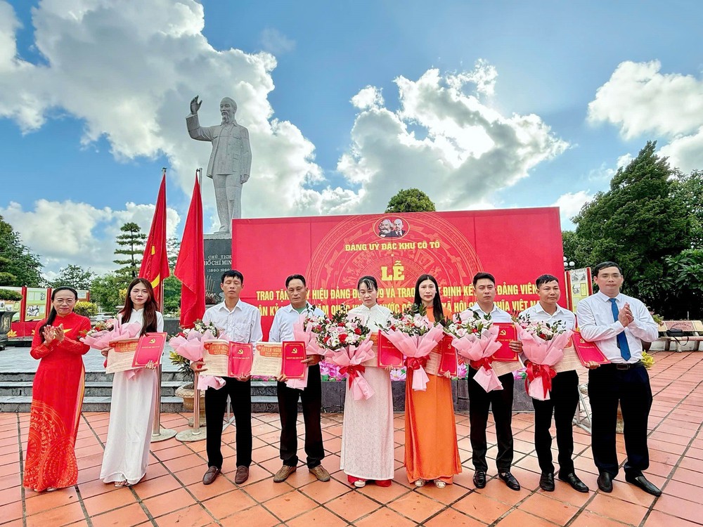 Lễ Thượng cờ Tổ quốc, dâng hương Bác Hồ tại Đặc khu Cô Tô - Ảnh 4.