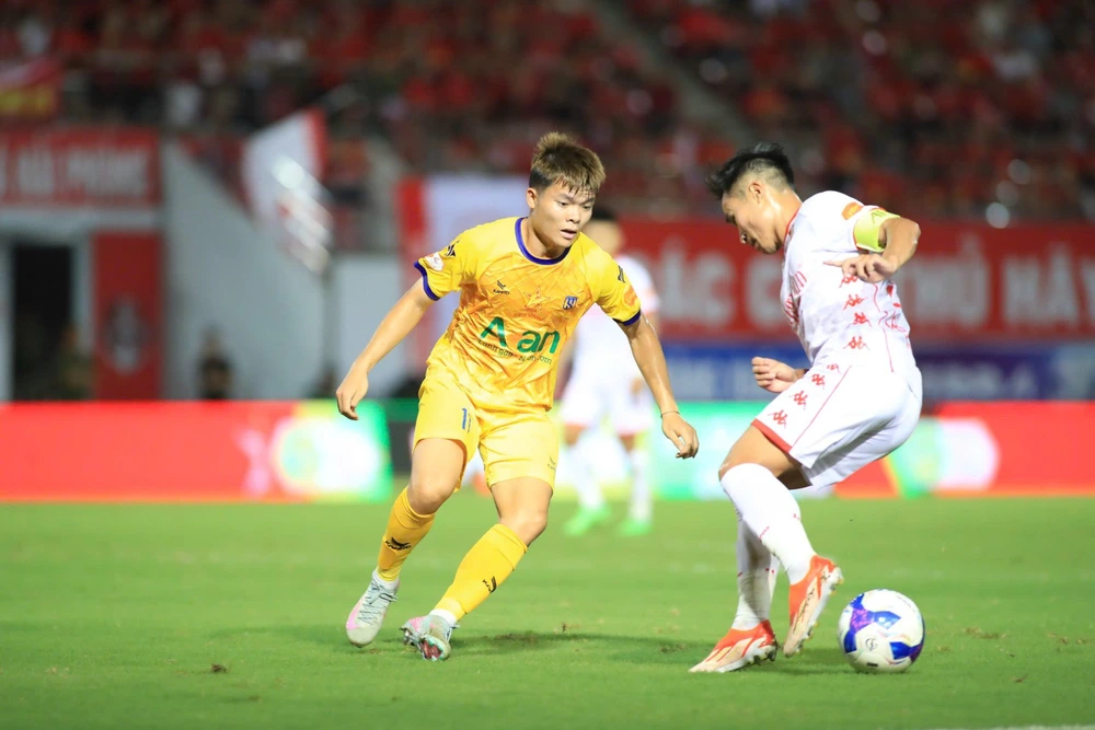Link xem trực tiếp bóng đá SLNA vs Hà Tĩnh 18h00 hôm nay, V-League vòng 4 - Ảnh 2.