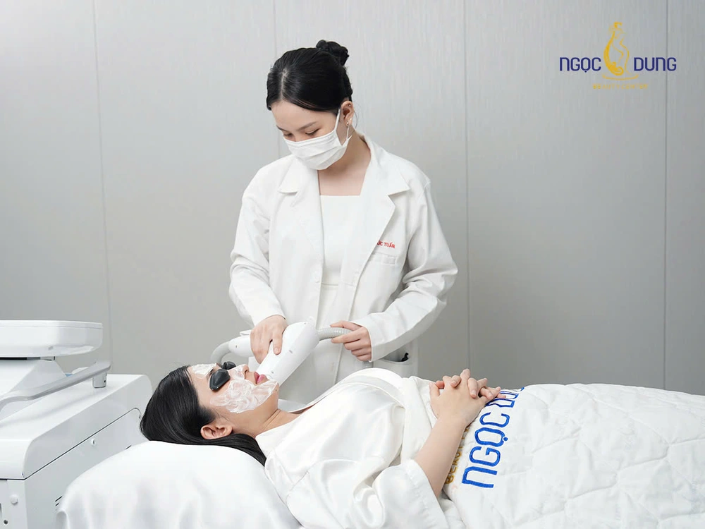 5 bước chăm da giúp giảm nám và làm đều màu da sau tuổi 35 - Ảnh 3.