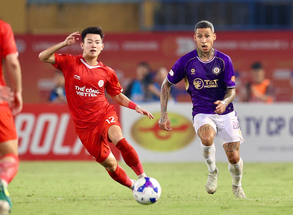 LP Bank V-League 2025/26 qua 4 lượt đấu đầu tiên: Thấy vậy mà không phải vậy - Ảnh 1.