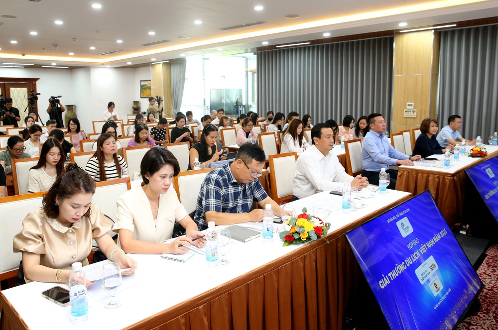 Giải thưởng Du lịch Việt Nam 2025 trở lại sau 5 năm gián đoạn vì Covid - 19 - Ảnh 1. Giải thưởng Du lịch Việt Nam 2025 trở lại sau 5 năm gián đoạn vì Covid - 19 - Ảnh 1.