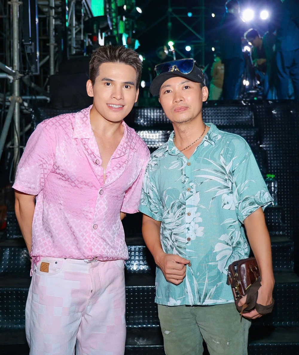 Quốc Thiên, Lân Nhã thăng hoa trong show &quot;Khổng tước&quot; của đạo diễn Vạn Nguyễn - Ảnh 6.