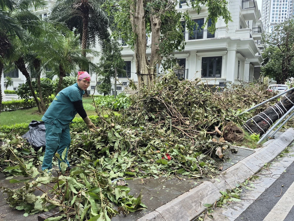 Chủ động ứng phó bão Ragasa, bảo đảm an toàn cho người và phương tiện tham gia giao thông - Ảnh 4.
