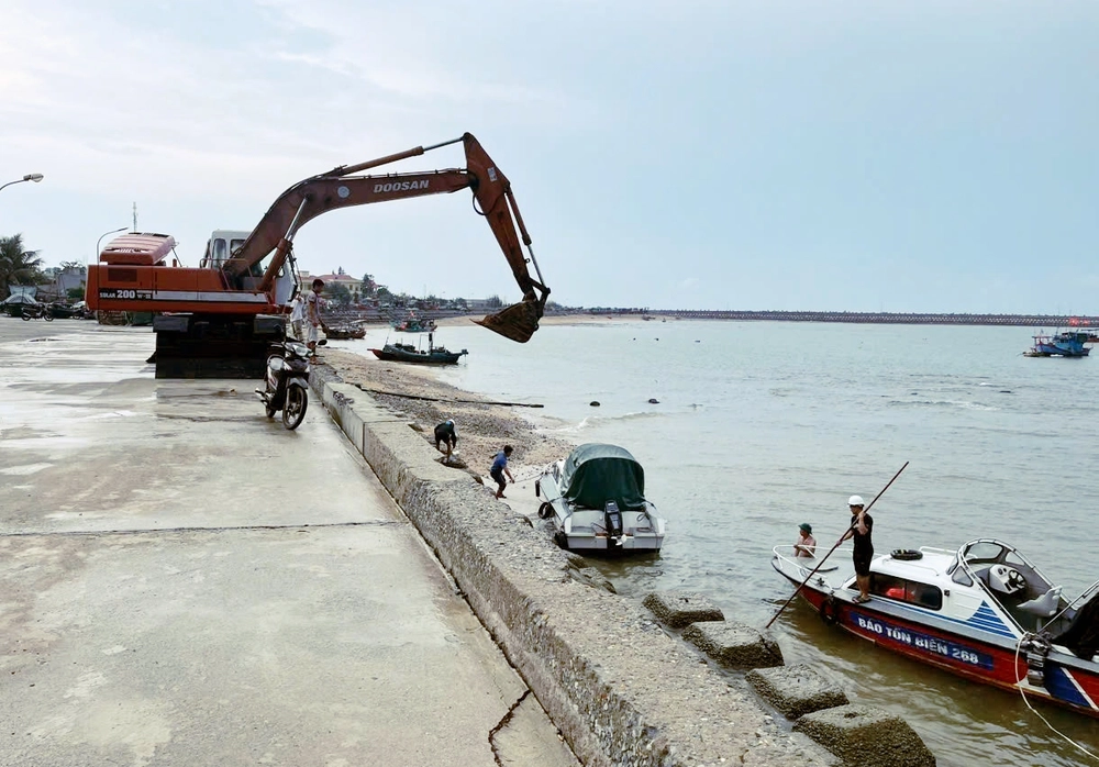 Hải Phòng triển khai đồng bộ các biện pháp ứng phó siêu bão RAGASA - Ảnh 1.
