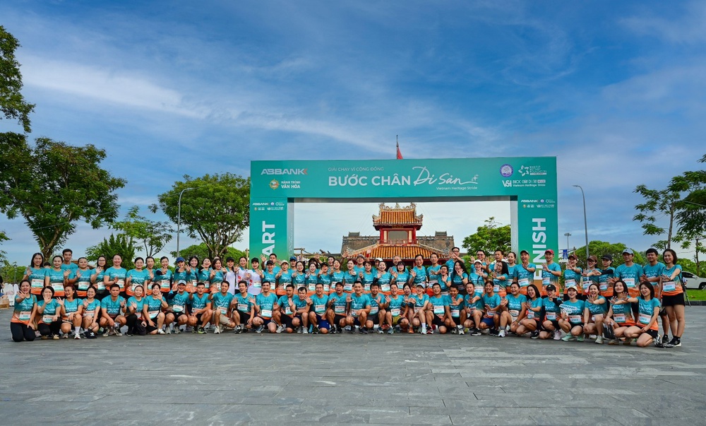 ABBANK khởi động giải chạy &quot;Bước chân Di sản&quot; gây quỹ bảo tồn làng nghề Huế - Ảnh 2.