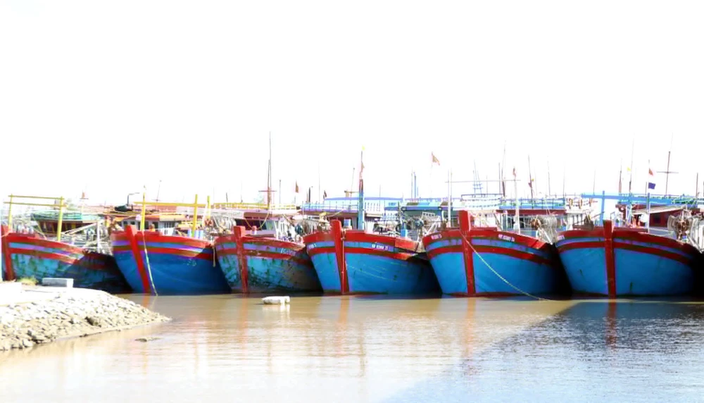  Bão số 9 cách Móng Cái khoảng 510 km về phía Đông - Ảnh 2.