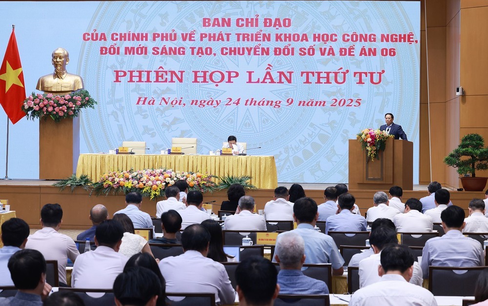 Thủ tướng Phạm Minh Chính: Cấp bách hoàn thành xây dựng cơ sở dữ liệu ở các cấp, ngành - Ảnh 3.