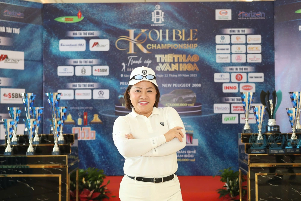 Ấn tượng golfer nữ xinh đẹp tô điểm cho thành công của Kohble Championship - Cúp Báo Thể thao & Văn hóa 2025 - Ảnh 4.