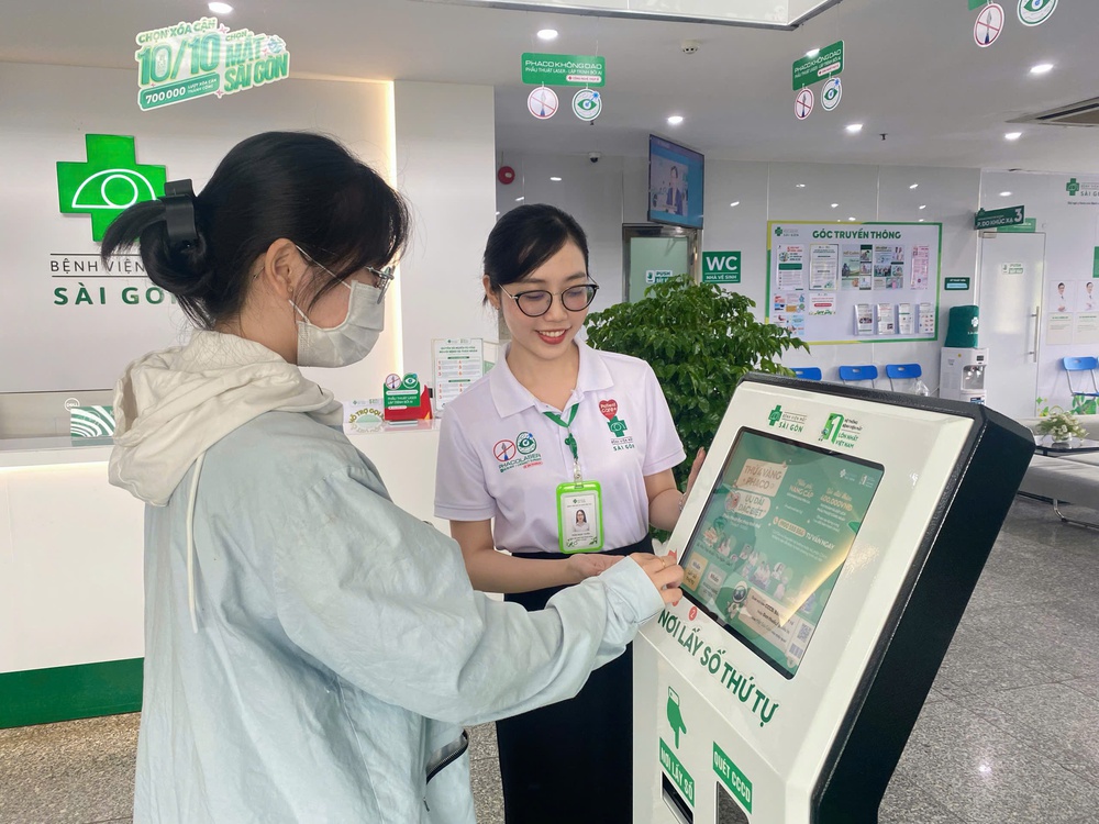 Bệnh viện mắt Sài Gòn Cần Thơ triển khai hồ sơ bệnh án điện tử - bước tiến trong kỷ nguyên chuyển đổi số trong lĩnh vực y tế - Ảnh 1.