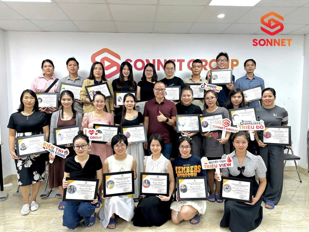 Khi mẹ bỉm và người lớn tuổi tham gia kiếm tiền online cùng Sonnet Group - Ảnh 1.