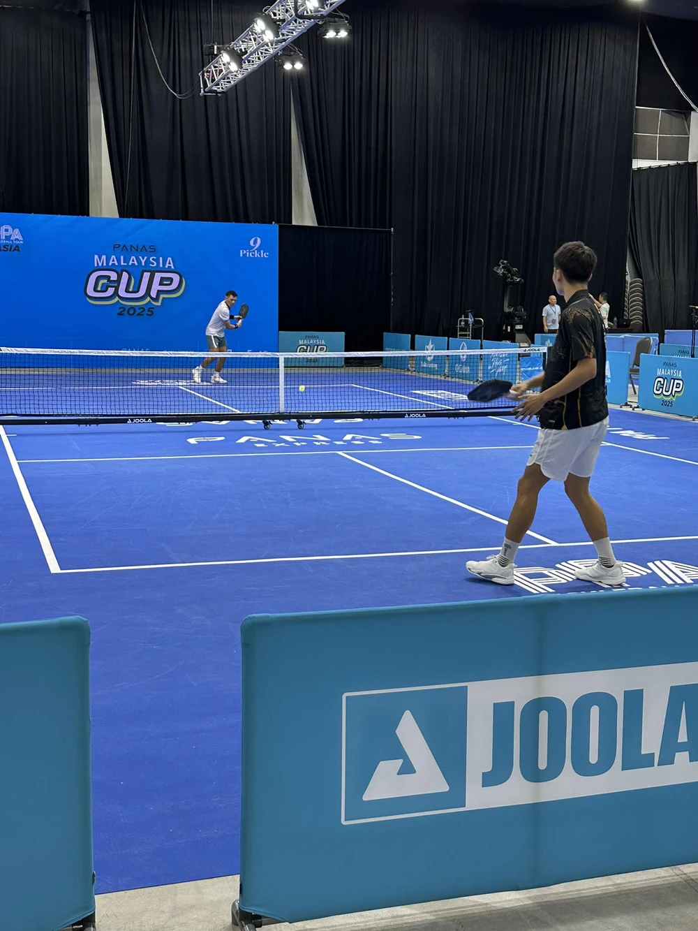 Lý Hoàng Nam ngược dòng ấn tượng, tiến vào bán kết giải pickleball PPA Tour châu Á - Ảnh 1.