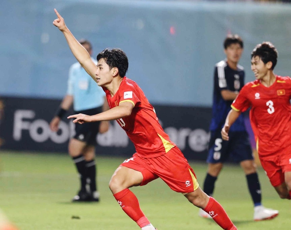Sao trẻ HAGL nghỉ đá V-League vì bận đi học - Ảnh 1.