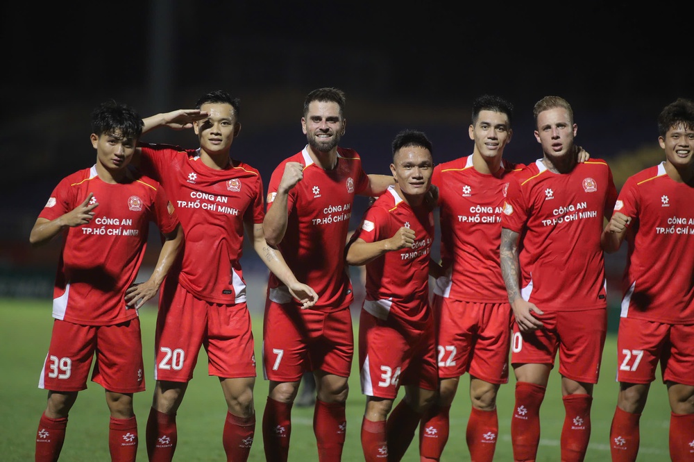 Biểu tượng Công an TP.HCM và Lê Huỳnh Đức trở lại,  gây sốc cho V-League 2025/26  - Ảnh 4.