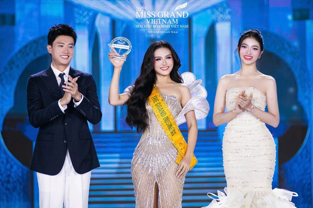 Ca sĩ Phan Như Thùy sau Miss Grand Vietnam 2025: “Được nhiều hơn mất” - Ảnh 1.