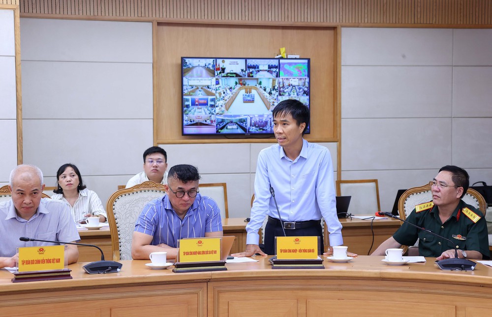 Phó Thủ tướng Trần Hồng Hà họp triển khai ứng phó với cơn bão số 10 - Ảnh 6.