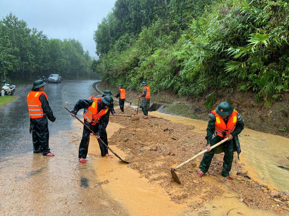 Công điện của Thủ tướng về tập trung ứng phó, khắc phục hậu quả bão số 10 và mưa lũ sau bão - Ảnh 4.