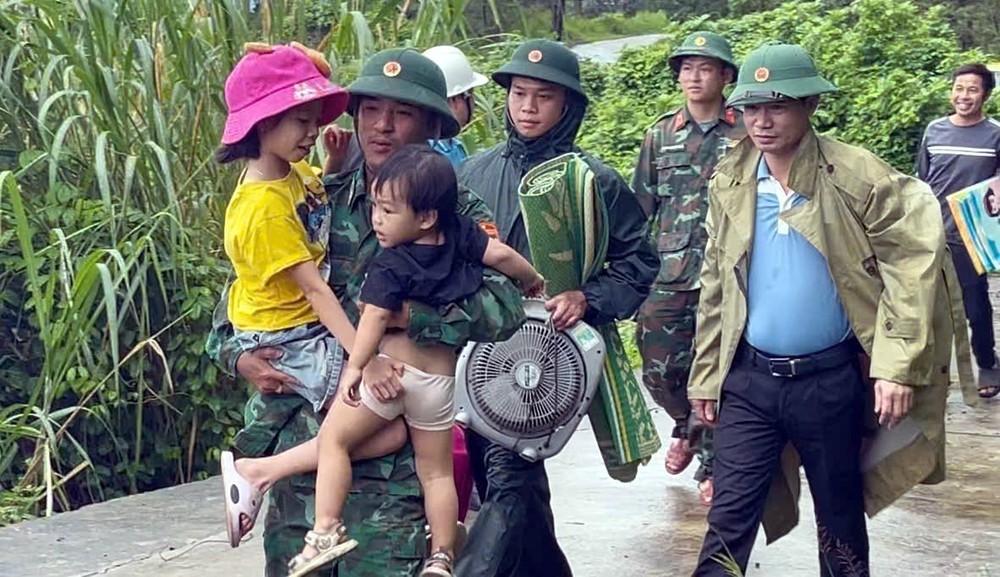 Chỉ đạo của Thường trực Ban Bí thư về việc ứng phó bão số 10 (Bualoi) - Ảnh 2.