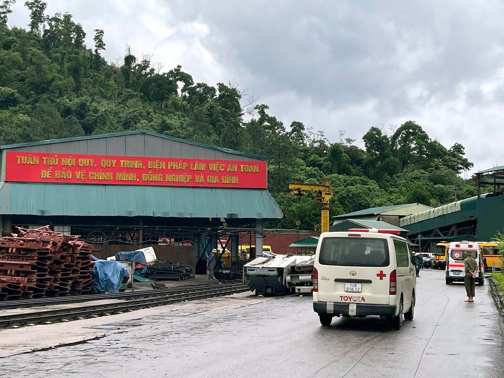 Sự cố trong hầm lò tại Quảng Ninh: Ba công nhân tử vong, hai người bị thương - Ảnh 1.