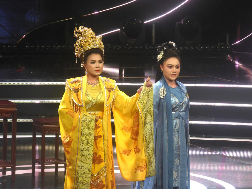 &quot;Chuông vàng vọng cổ&quot; - 2 thập kỷ gieo hạt cho sân khấu - Ảnh 2.
