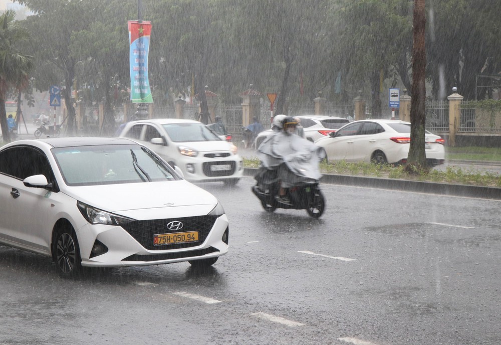 Dự báo thời tiết ngày 30/9: Bắc Bộ tiếp tục có mưa vừa, mưa to - Ảnh 1.