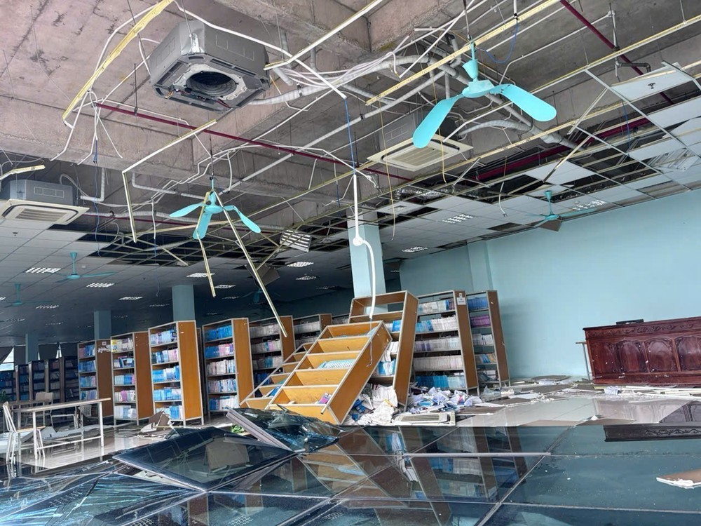 Bão số 10 đổ bộ vào ban đêm gây thiệt hại nặng nề cho người dân Hà Tĩnh - Ảnh 8.