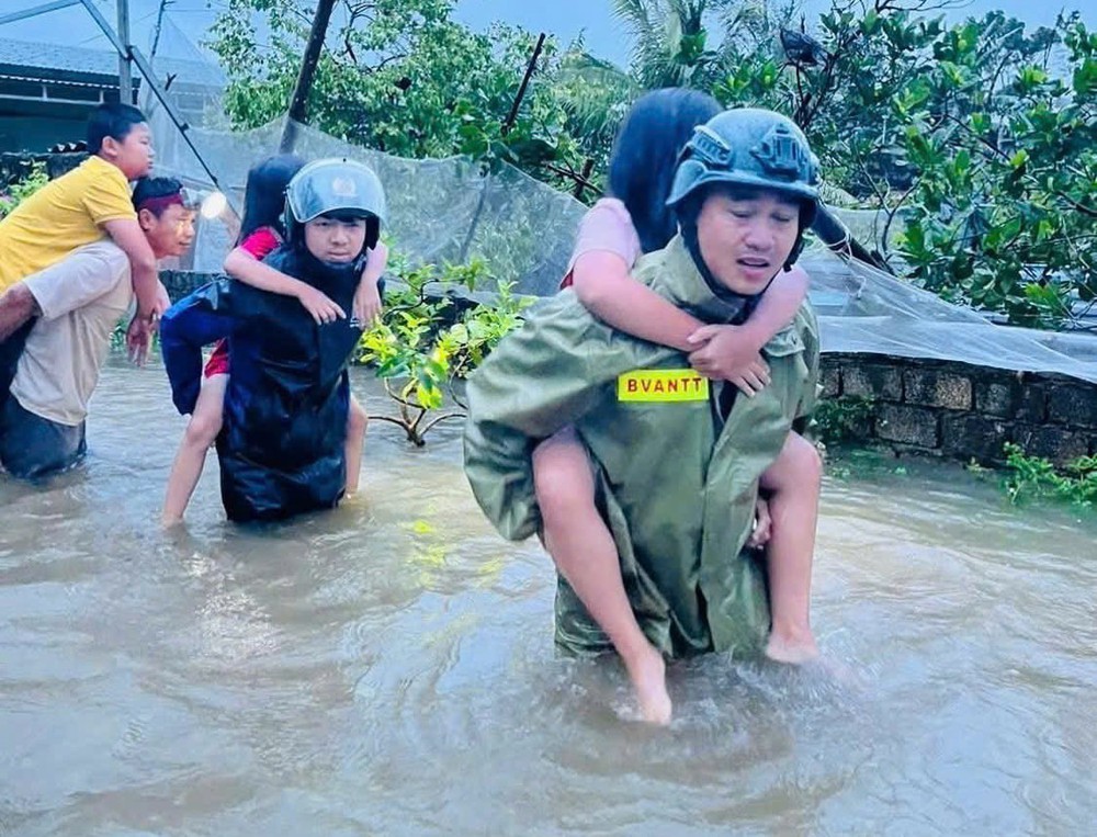 Bão số 10 trên đất liền biên giới Nghệ An - Trung Lào, khả năng suy yếu vào tối 29/9 - Ảnh 6.