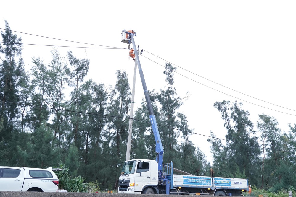 Quảng Trị: Tập trung khắc phục hậu quả bão số 10 - Ảnh 3.
