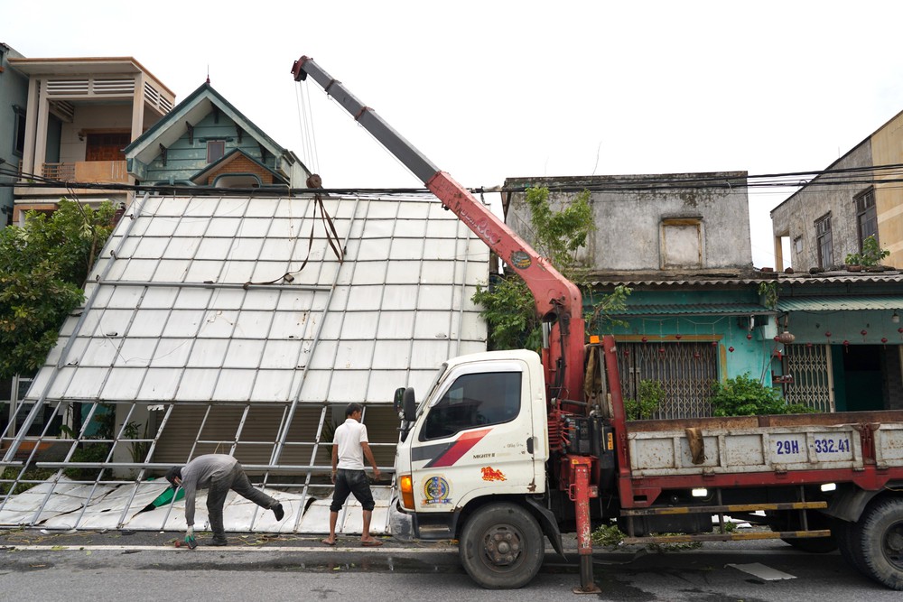 Quảng Trị: Tập trung khắc phục hậu quả bão số 10 - Ảnh 5.
