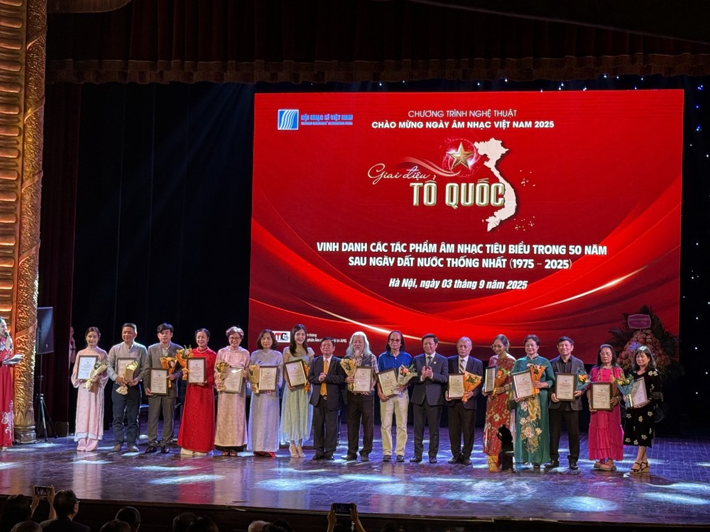 Vinh danh 55 tác phẩm âm nhạc tiêu biểu trong 50 năm sau ngày thống nhất - Ảnh 2.