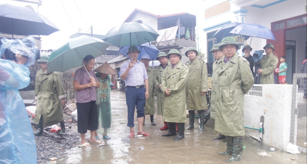Nhiều tỉnh thành Bắc Bộ ngập sâu bởi ảnh hưởng của bão số 10 - Ảnh 21.