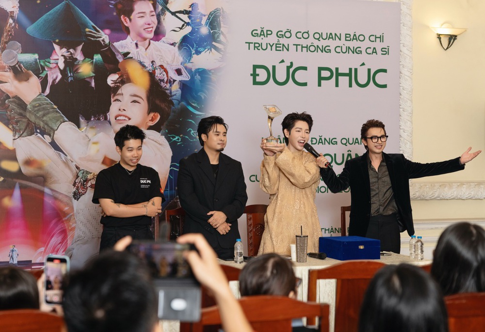 Đức Phúc lần đầu chia sẻ về chiến thắng tại  Intervision Song Contest 2025 - Ảnh 4.