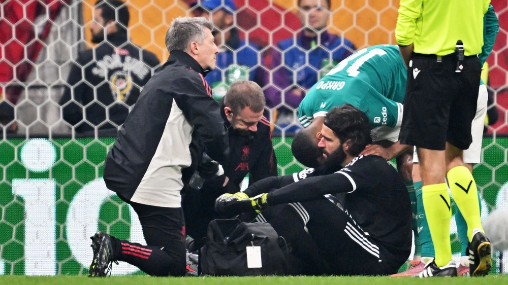 Salah, Isak, Ekitike bất lực, Liverpool thất thủ trên đất Thổ Nhĩ Kỳ - Ảnh 2.