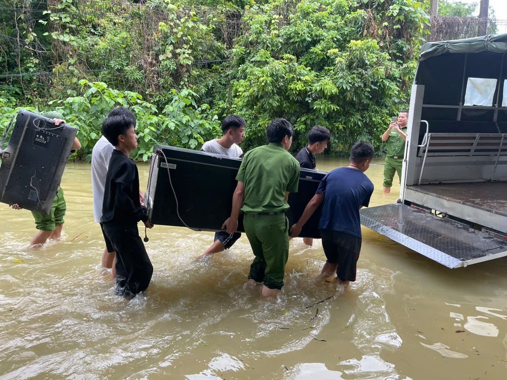 Bão số 10: Lào Cai tập trung khắc phục hậu quả mưa lũ - Ảnh 4.