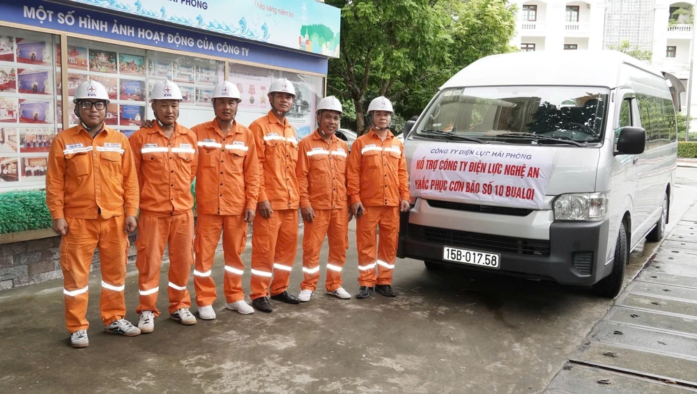 Ảnh hưởng bão số 10: Chung tay khắc phục hậu quả bão lũ - Ảnh 3.