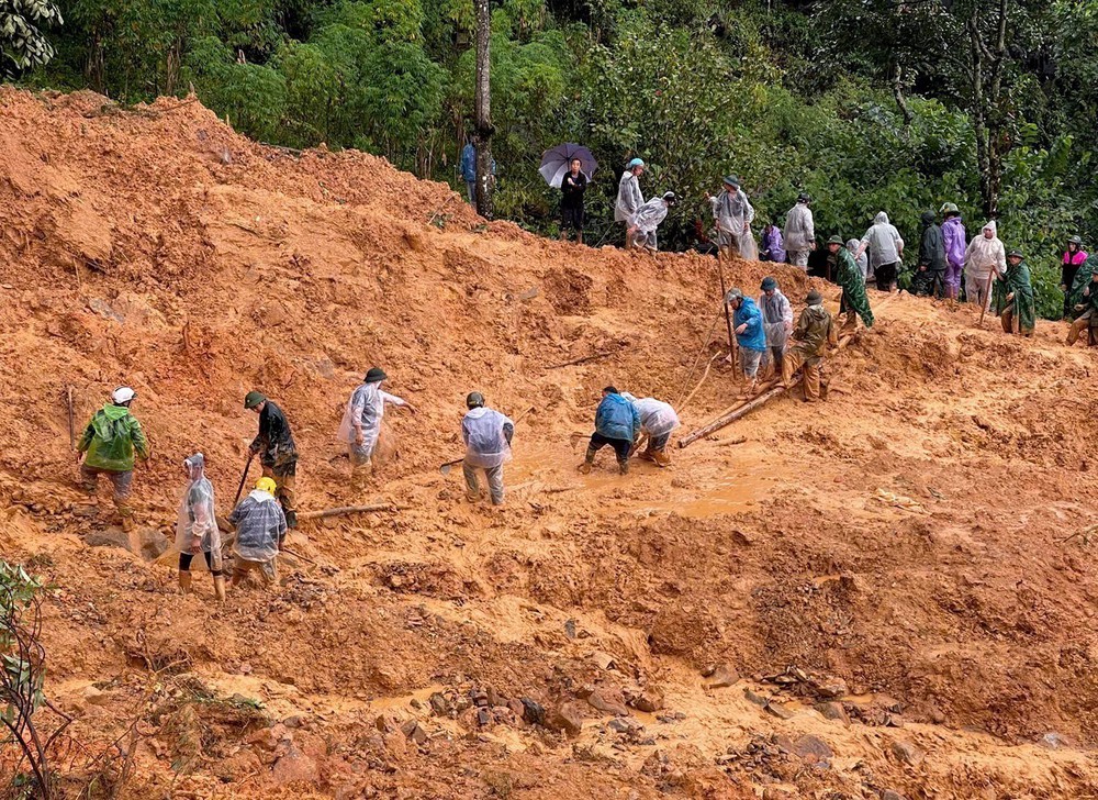 Ảnh hưởng bão số 10: Nhiều địa phương bị thiệt hại nặng - Ảnh 3.