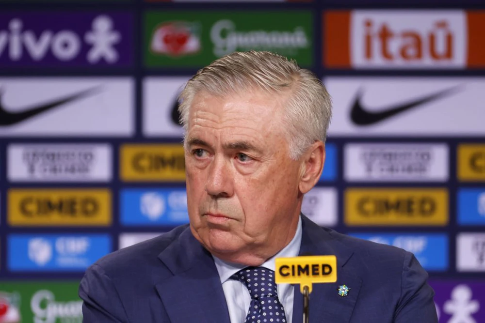 Carlo Ancelotti đã gây bất ngờ khi loại Neymar khỏi danh sách triệu tập tuyển Brazil cho hai trận vòng loại World Cup gặp Chile (5/9) và Bolivia (10/9).