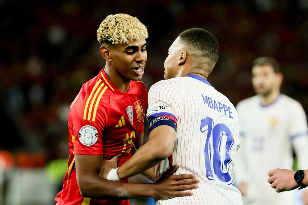 Mbappe – Yamal: Cuộc Chiến Ronaldo - Messi Mới - Ảnh 1. Mbappe – Yamal: Cuộc Chiến Ronaldo - Messi Mới - Ảnh 1.