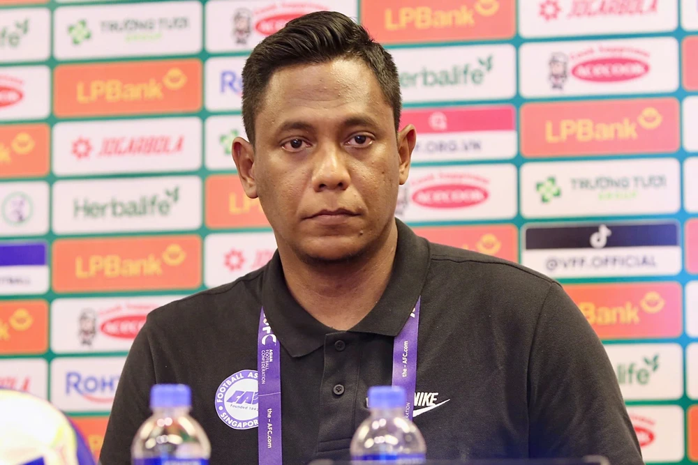 HLV U23 Singapore: ‘Chúng tôi hiểu cách U23 Việt Nam thi đấu’ - Ảnh 1.