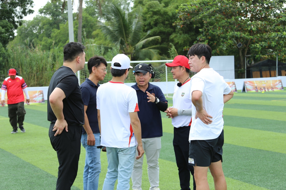 &quot;Cầu thủ nhí 2025&quot;coi trọng việc rèn luyện nhân cách và tinh thần đồng đội - Ảnh 2.