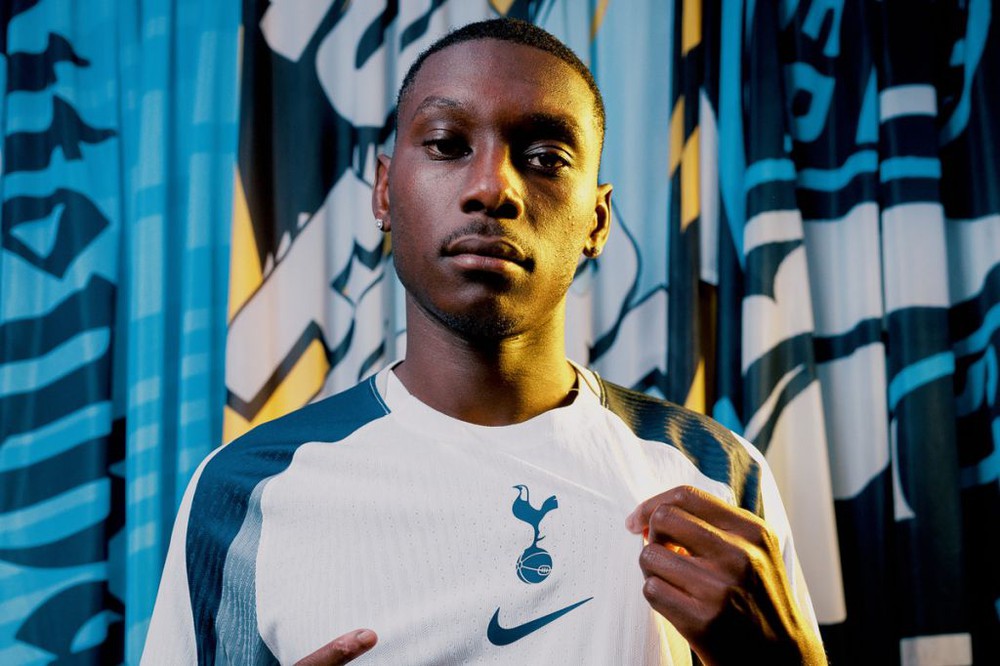Kolo Muani gia nhập Tottenham vào ngày cuối cùng của kỳ chuyển nhượng Hè 2025