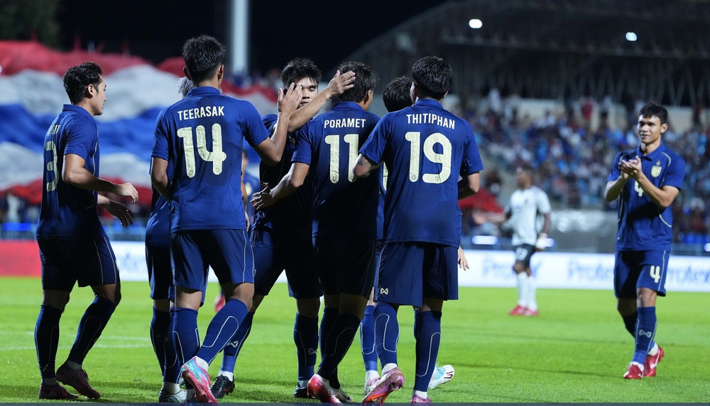 Tuyển Thái Lan Đánh Bại Fiji 3-0, Giành Quyền Vào Chung Kết King’s Cup 2025 - Ảnh 1. Tuyển Thái Lan Đánh Bại Fiji 3-0, Giành Quyền Vào Chung Kết King’s Cup 2025 - Ảnh 1.