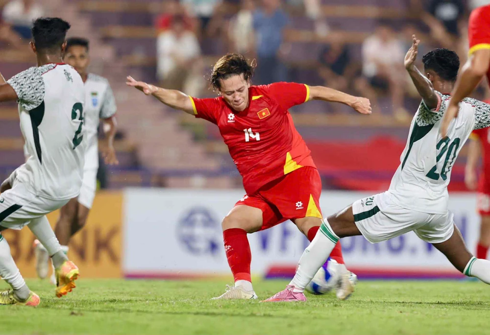 Không chỉ một ngôi sao: Bí quyết ghi bàn đa dạng của U23 Việt Nam - Ảnh 2.